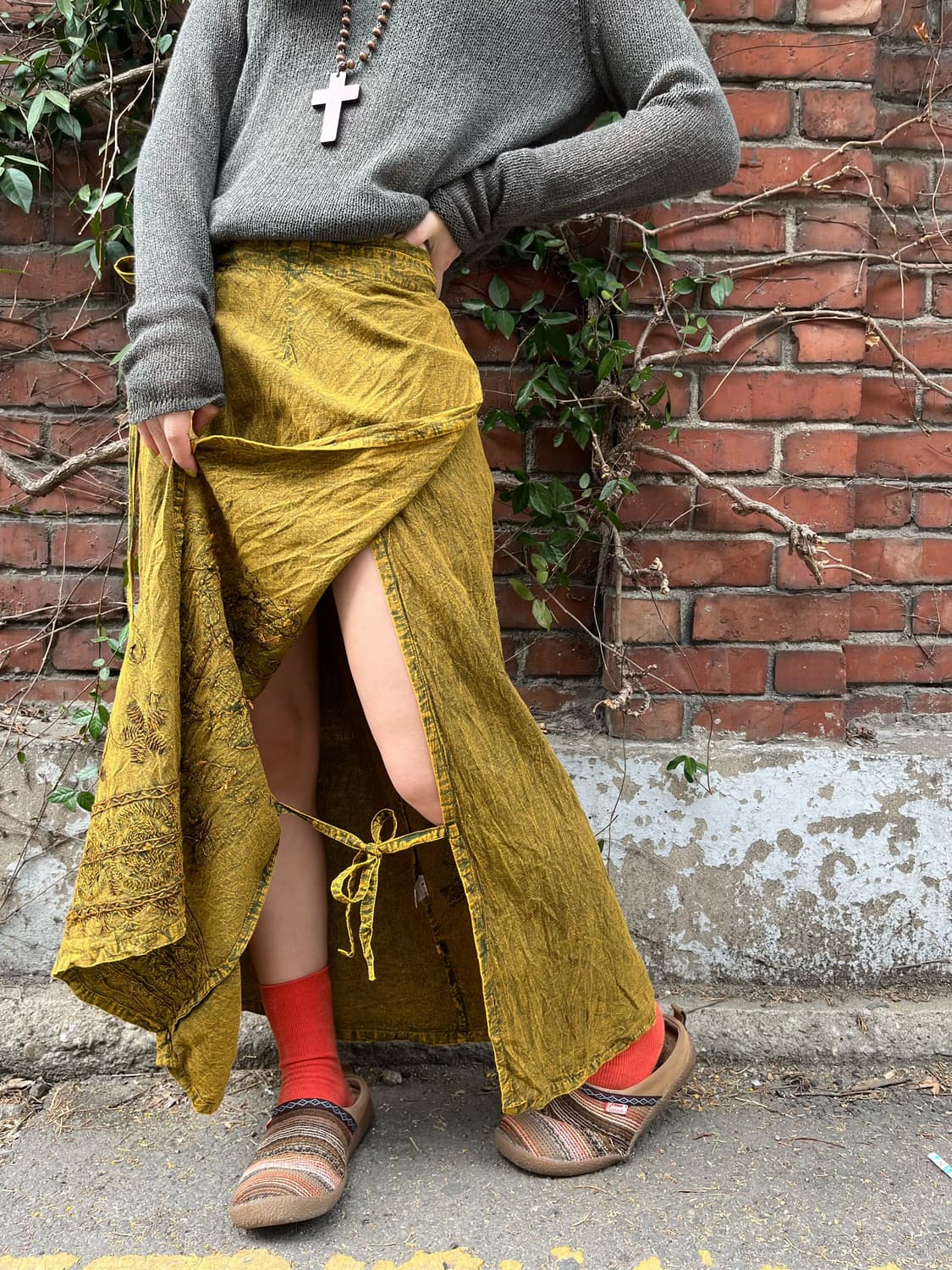 워싱 포인트 페이즐리 자수 랩 스커트 상품이미지5