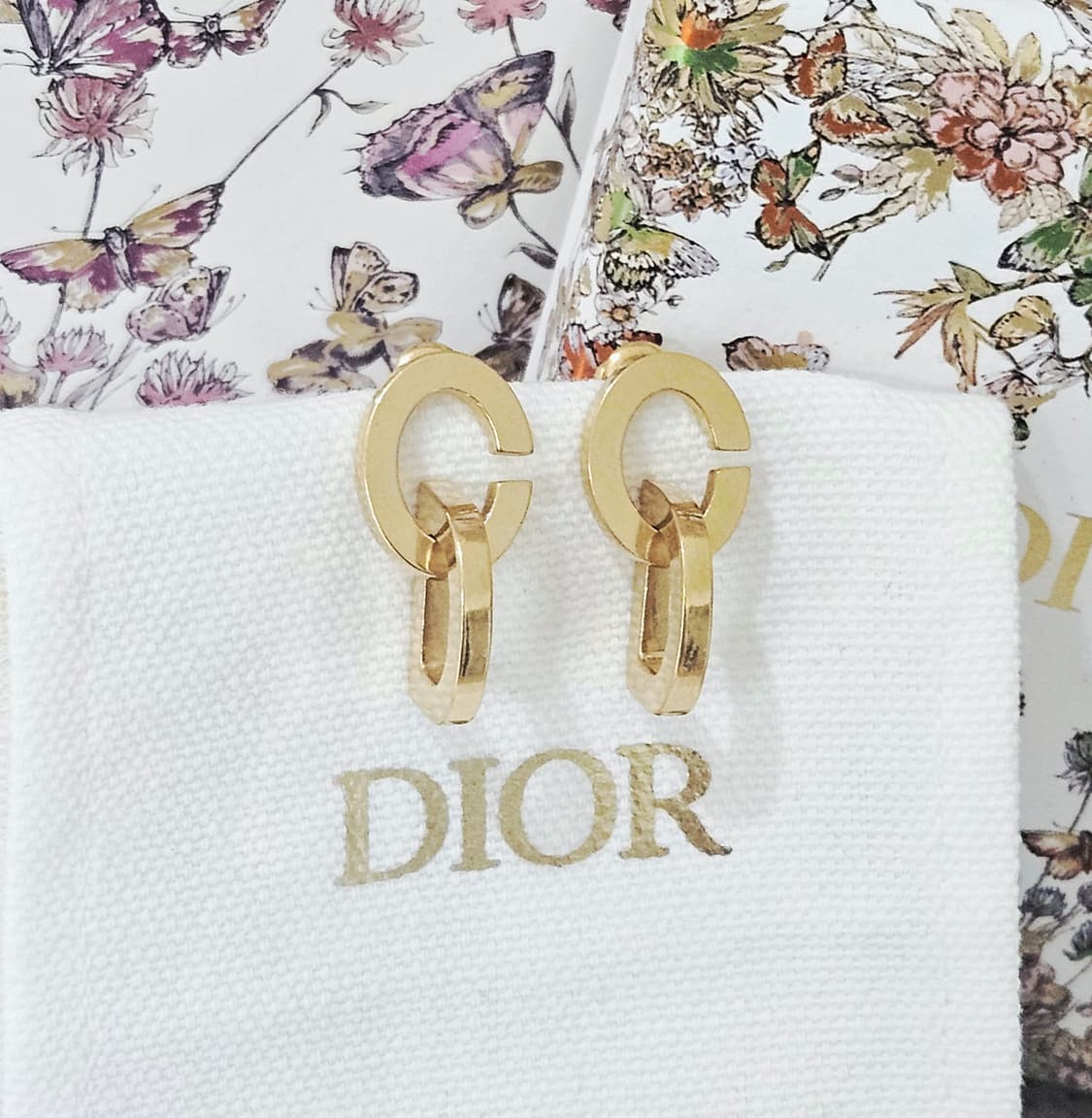 23FW시즌 디올 CD 로고 드롭 귀걸이 (정품/풀박스) 상품이미지1