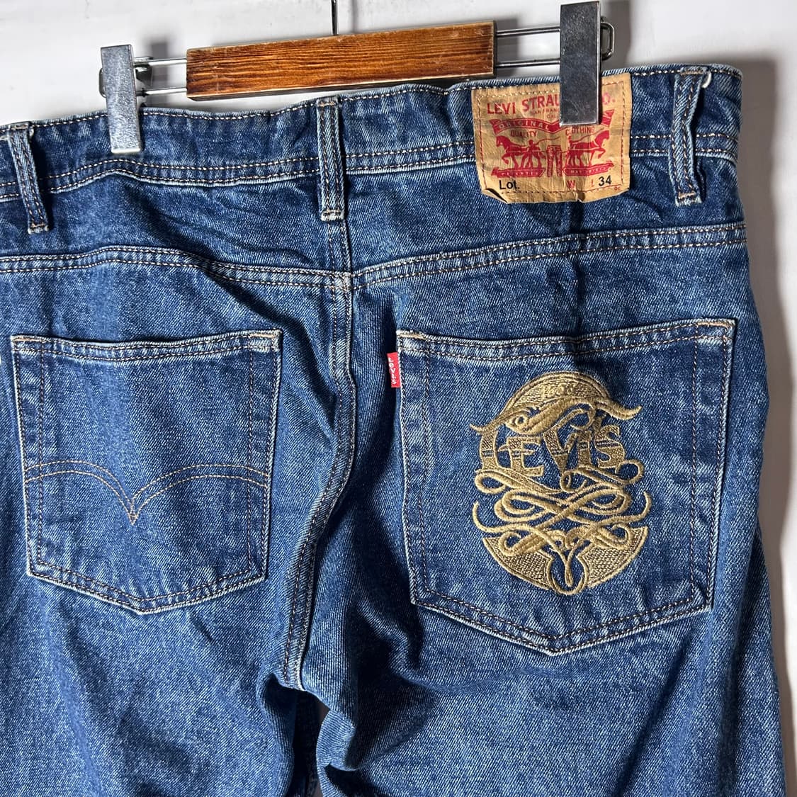 [Levi's] 리바이스 올드스쿨 자수 워싱 데님팬츠 상품이미지3
