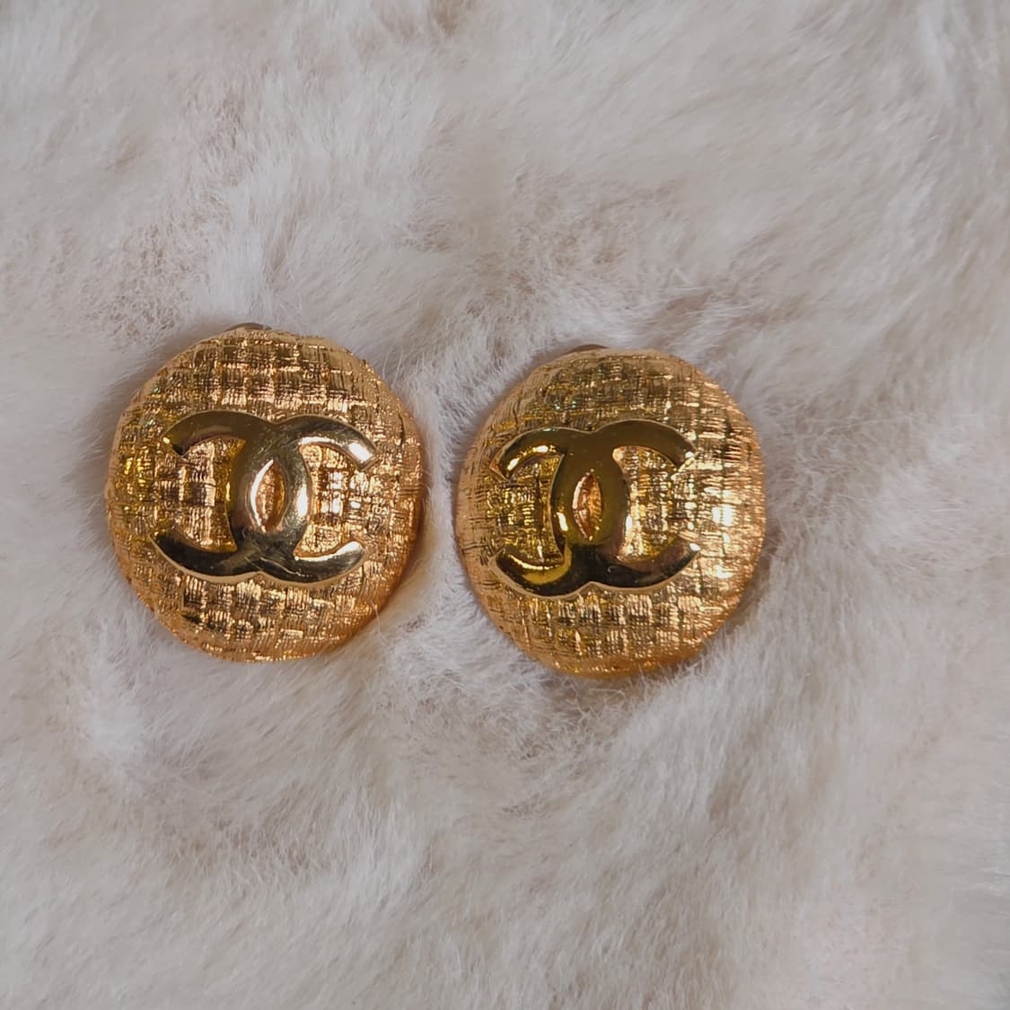 샤넬 빈티지 금장 트위드 cc 로고 클립형 귀걸이 상품이미지2