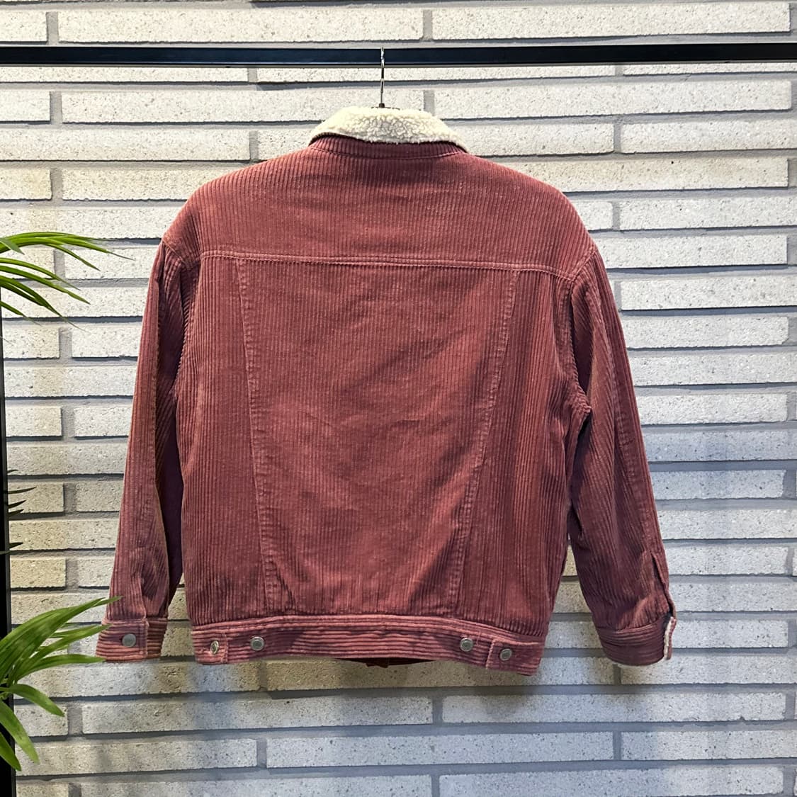 GRL 지알엘 코듀로이 쉐르파 트러커 자켓 세미크롭 디테일 핑크 상품이미지3