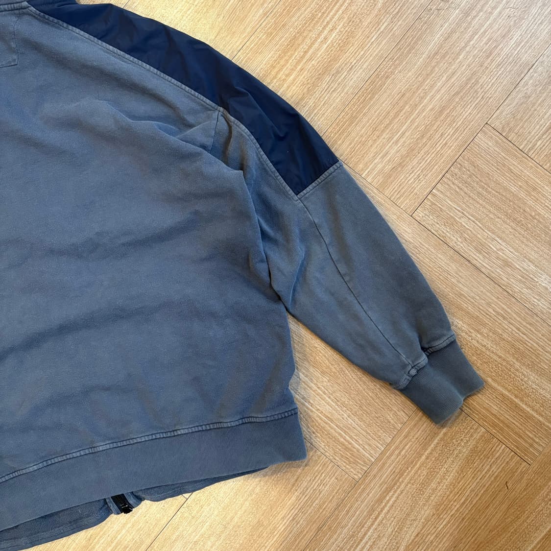 씨피컴퍼니 테크니컬 나일론 패널 듀얼 지퍼 렌즈 후디 상품이미지9