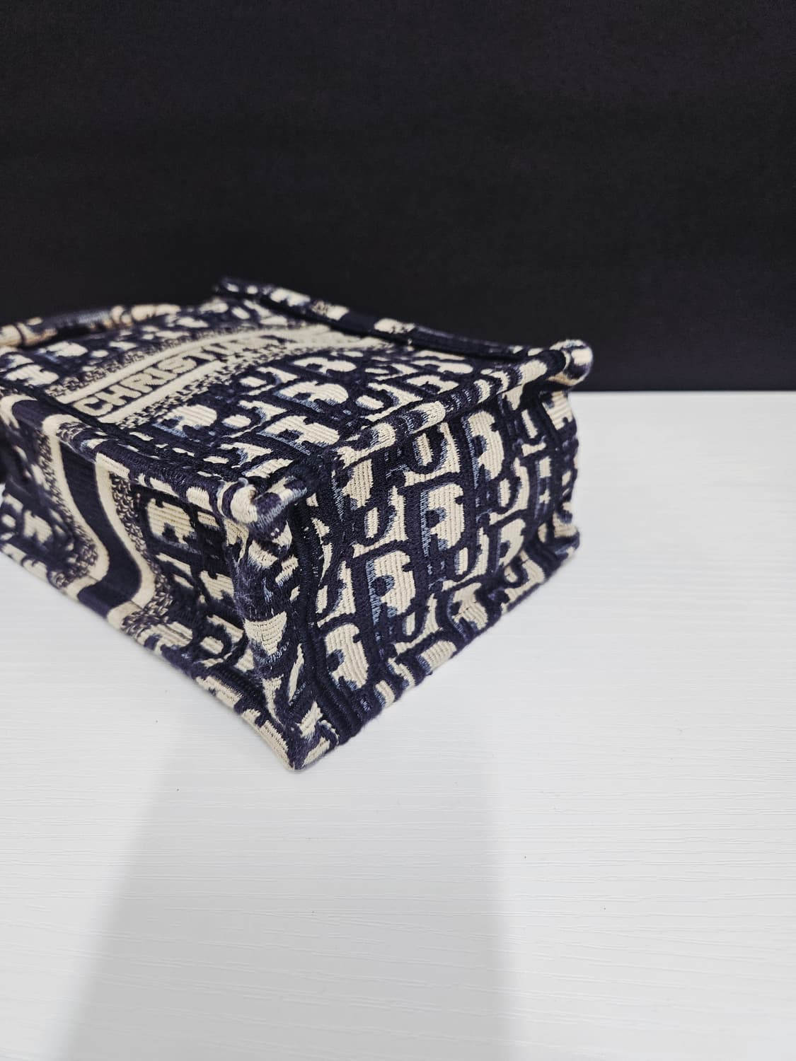 디올 미니 북도트 백 (영수증 포함 새상품급) 상품이미지4