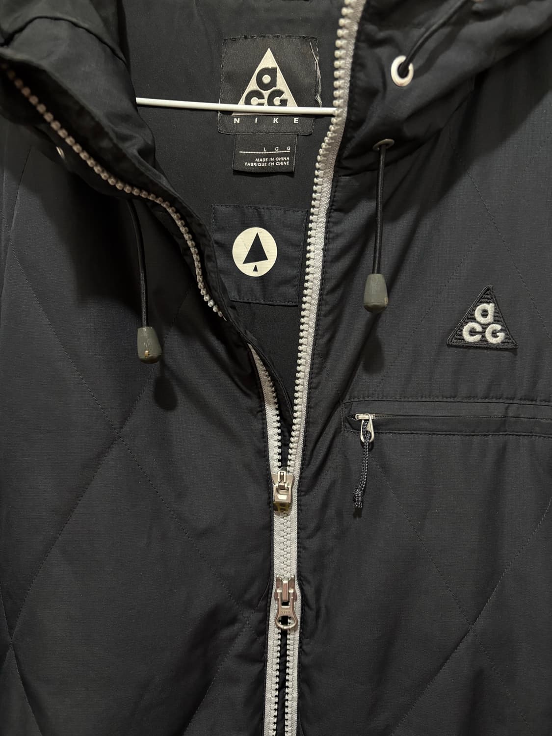 NIKE ACG 경량 패딩 상품이미지1