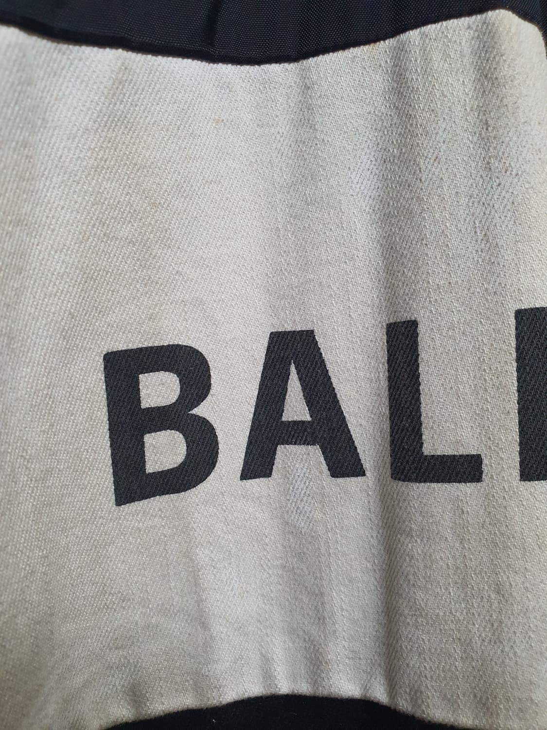 발렌시아가 빅로고 데님트랙 자켓  상품이미지2