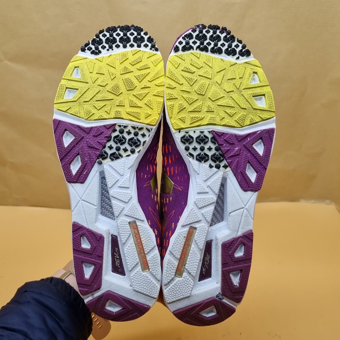 뉴발란스 wrc1600 여성운동화240  상품이미지3