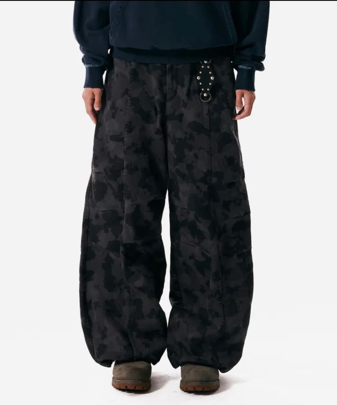 아캄 Knee Pin-tuck Camouflage Twill Pants 상품이미지1