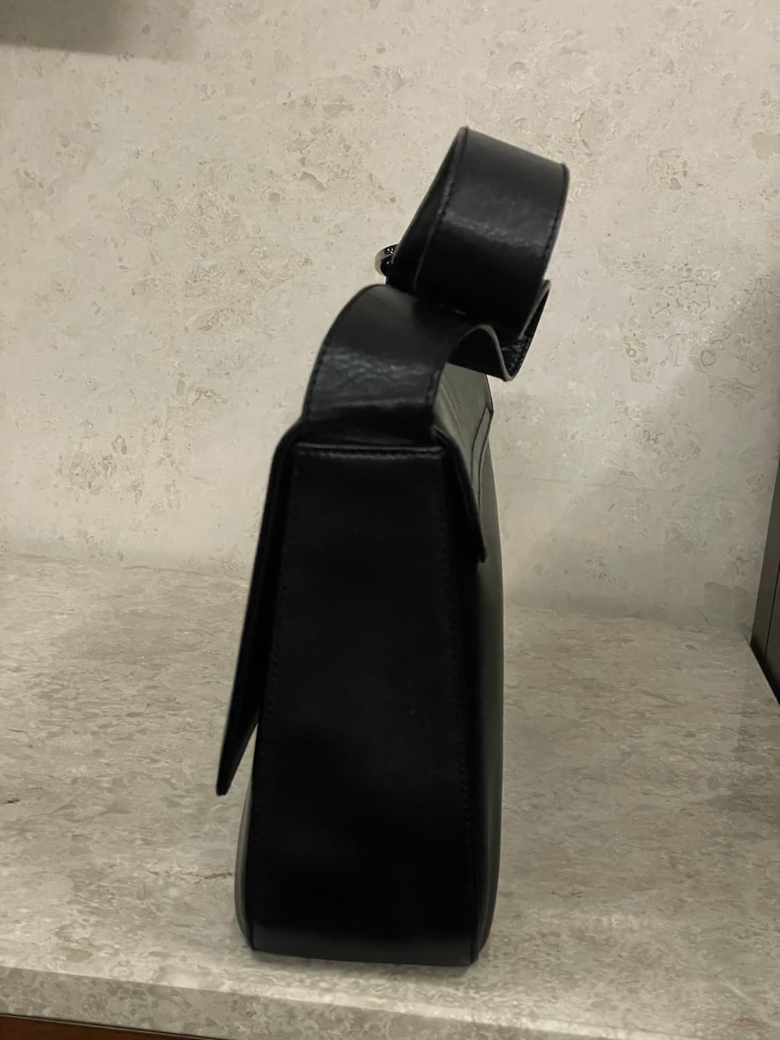 페라가모 간치니 숄더백 블랙 상품이미지5