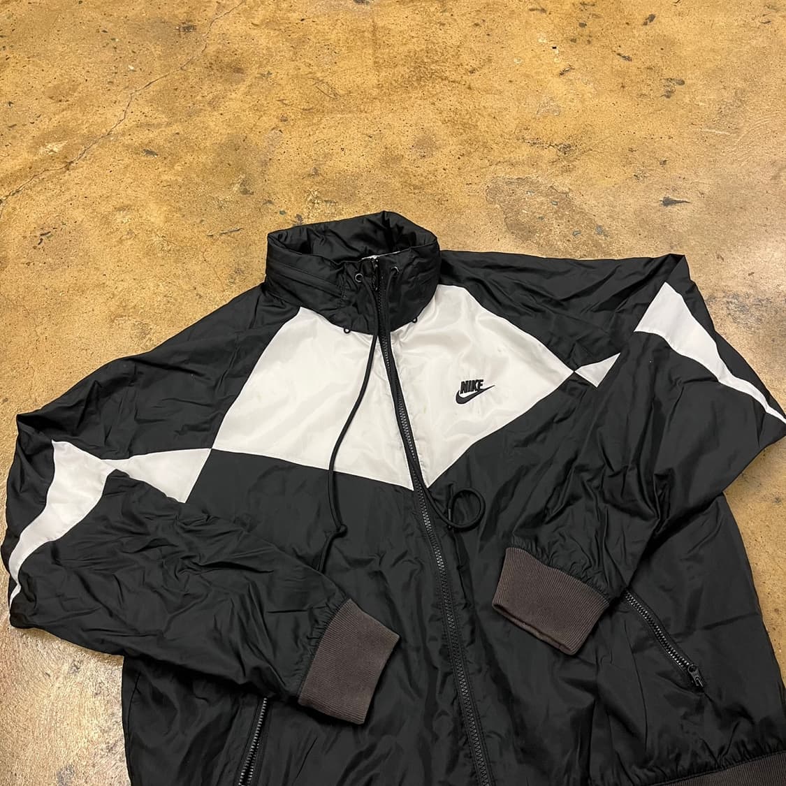 [정품/xl,105] 나이키 윈드러너 바람막이 블랙화이트 b16 상품이미지1