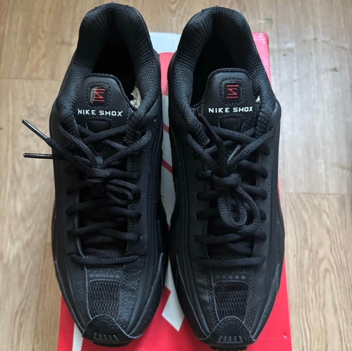 실착2회)나이키샥스 r4 W  255 상품이미지1