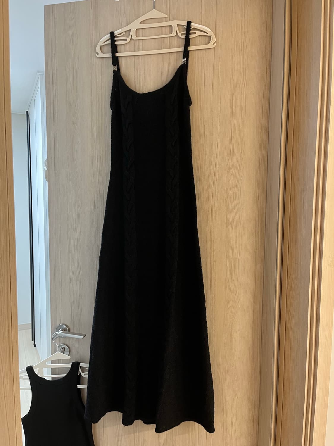 글로니 SIMON KNIT DRESS (BLACK) 상품이미지4
