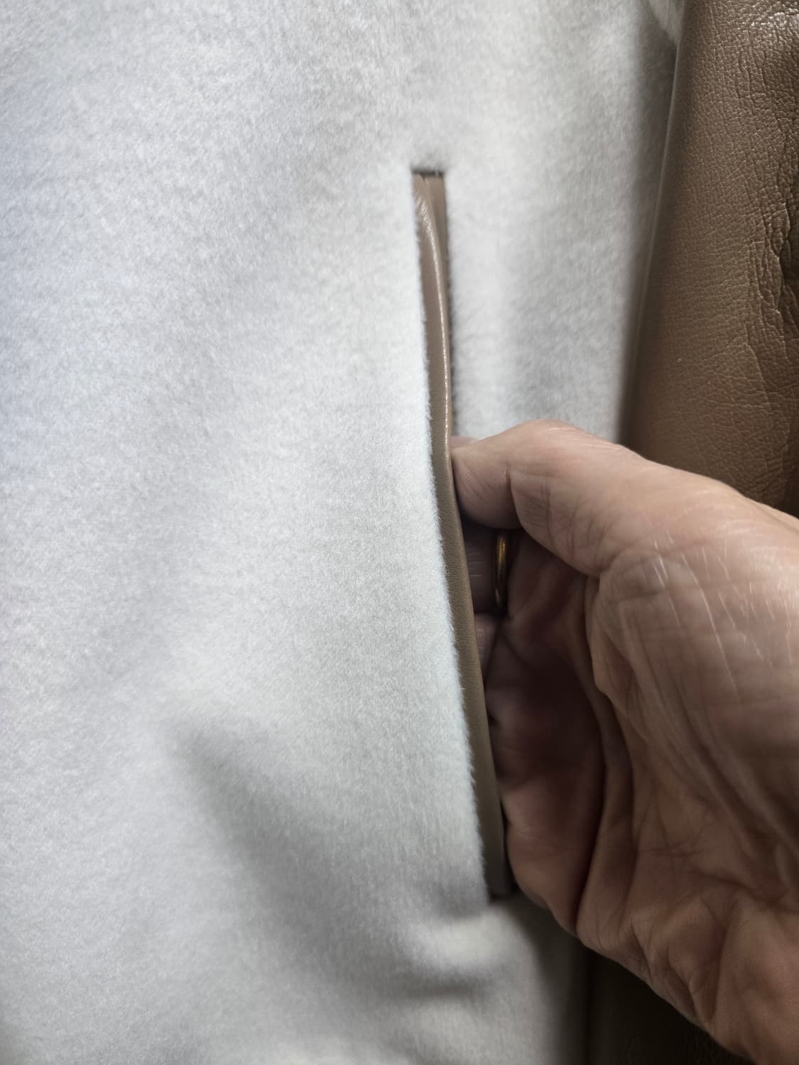 한섬 랑방컬렉션 울 텍스쳐 블록 비딩점퍼 호칭88 상품이미지2