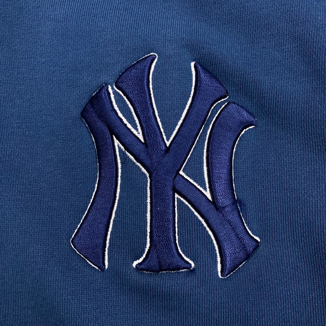 MLB 네이비 컬러 뉴욕양키스 빅로고 후드 집업 상품이미지3