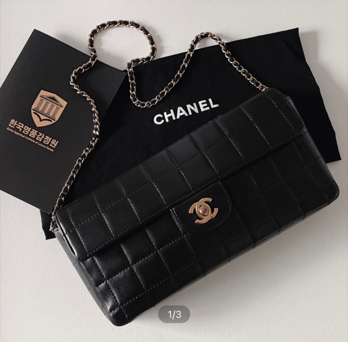 샤넬 초코바 숄더백 블랙 금장 상품이미지1