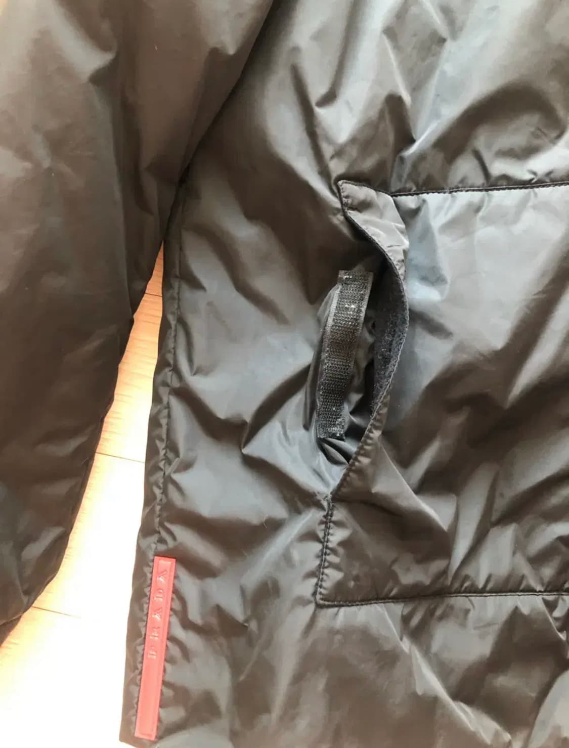 프라다 패딩집업50 상품이미지3