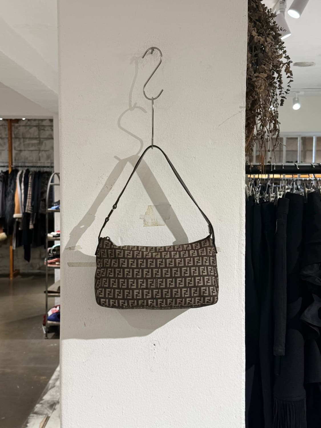 펜디 브라운 주카 미니 숄더백 상품이미지2