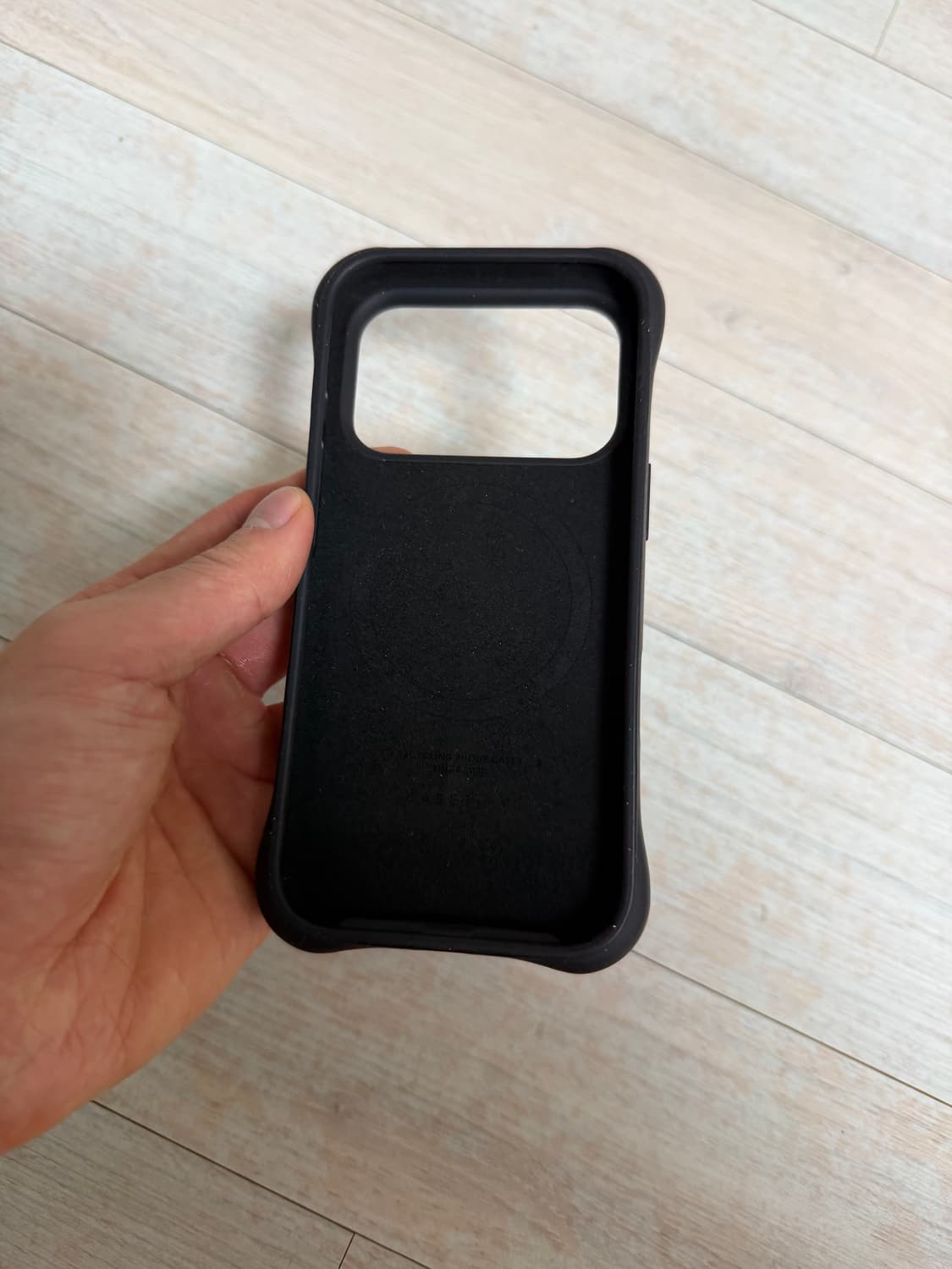 아이폰17프로 무라카미 리플케이스 블랙 판매 상품이미지3
