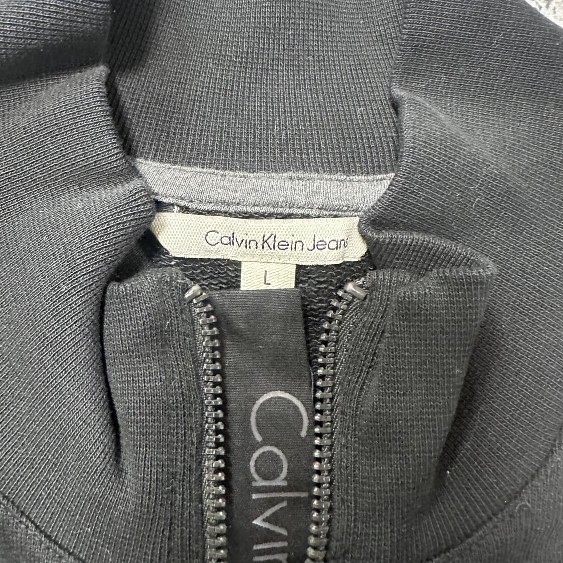 ✨ (새상품) CK 캘빈클라인 블랙 반집업 상품이미지3