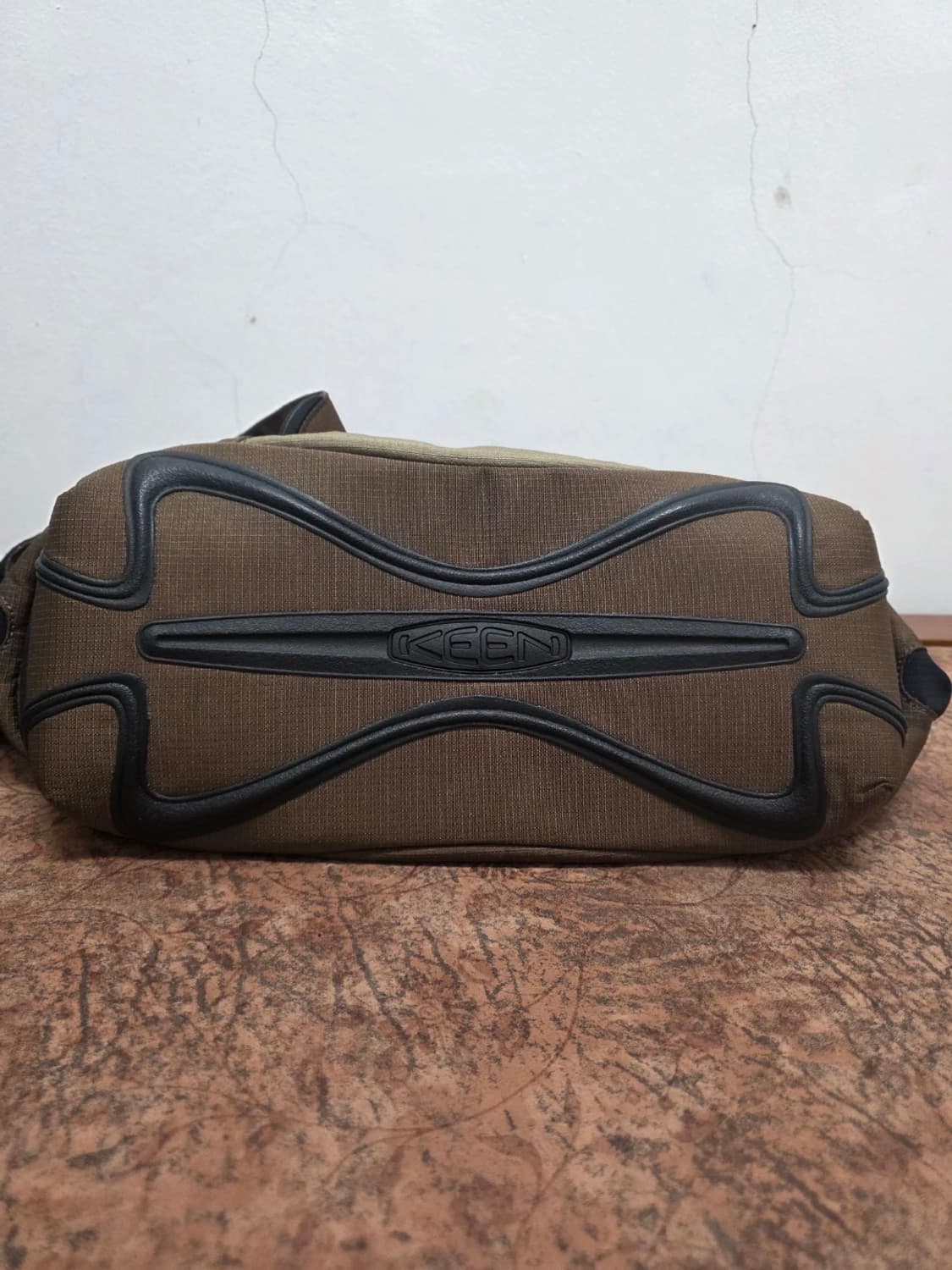 KEEN 킨 메신저백 크로스백 상품이미지5