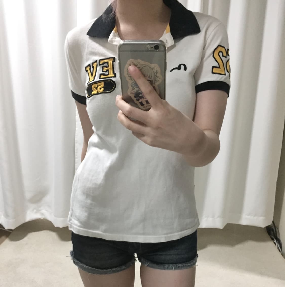 에비수 카라 화이트 반팔 티셔츠 상품이미지1