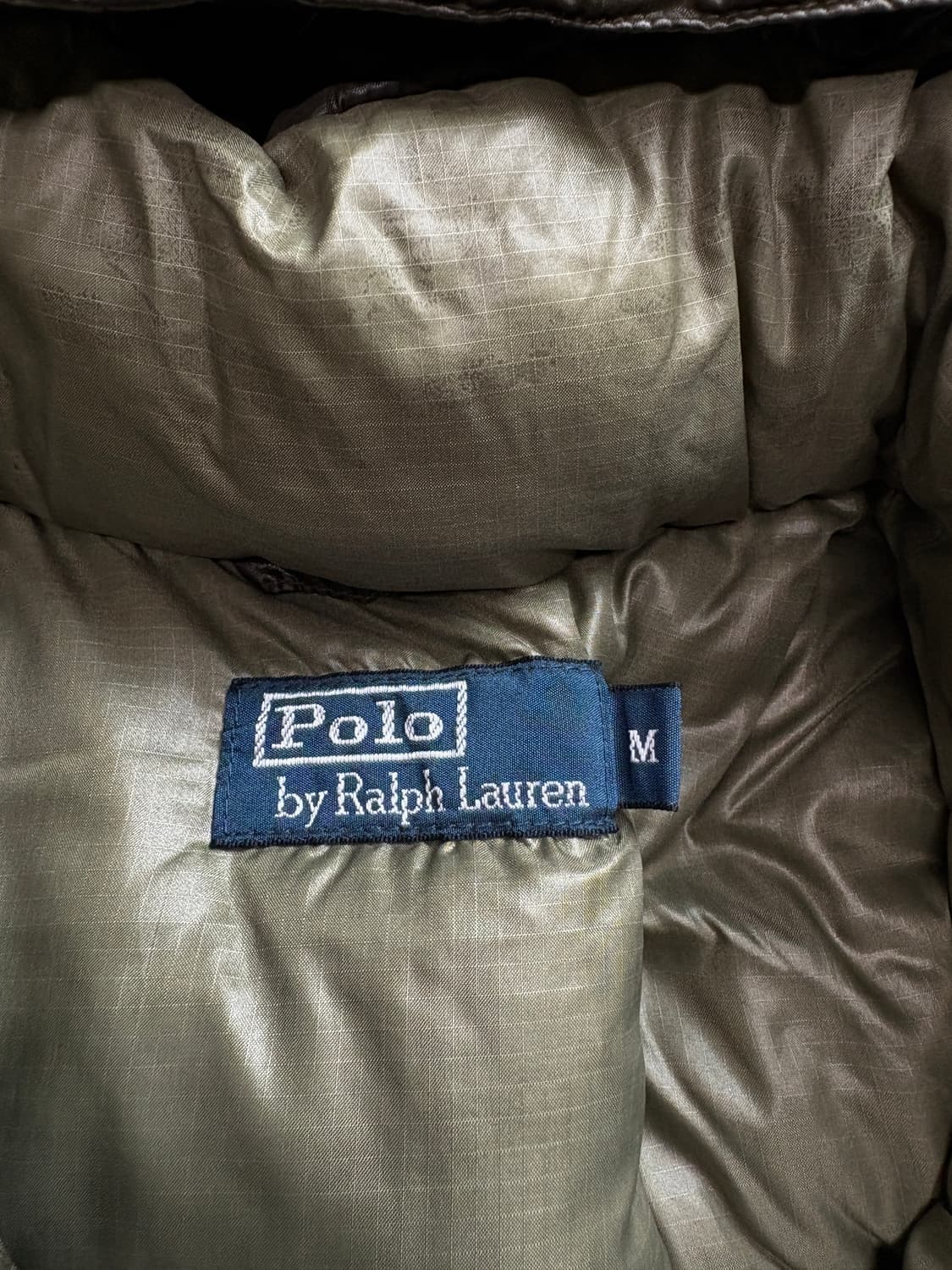 폴로 랄프로렌 가죽 패피 로고 글로시 다운 푸퍼 베스트 2049 상품이미지4