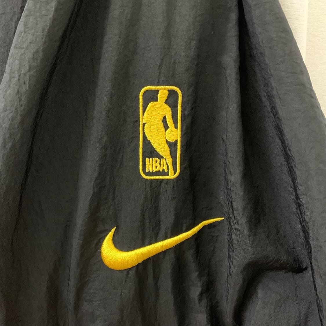 나이키 레이커스 NBA 블랙 윈드브레이커 상품이미지4