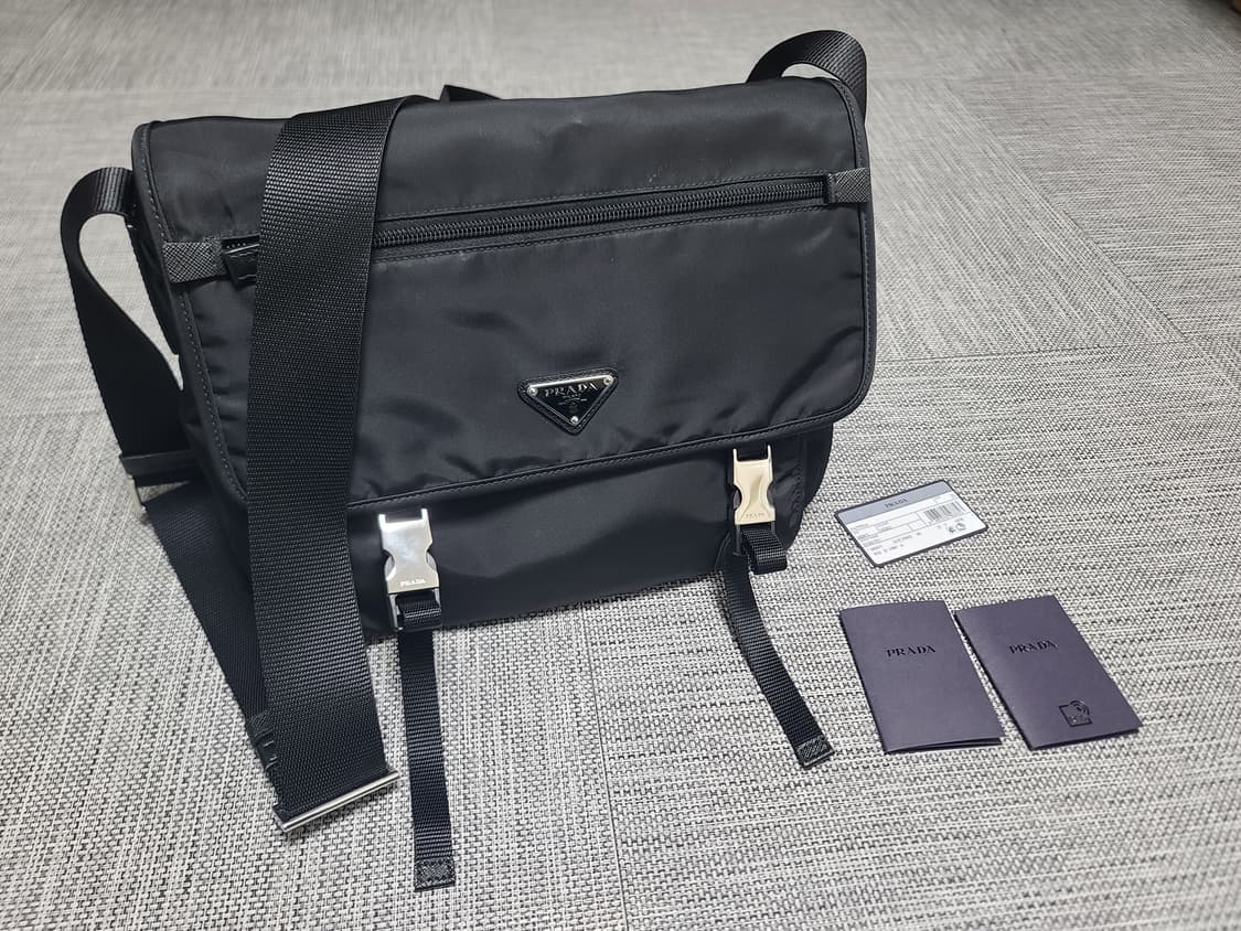 프라다 리나일론 메신저백 1bd671 크로스백 버클백 상품이미지1