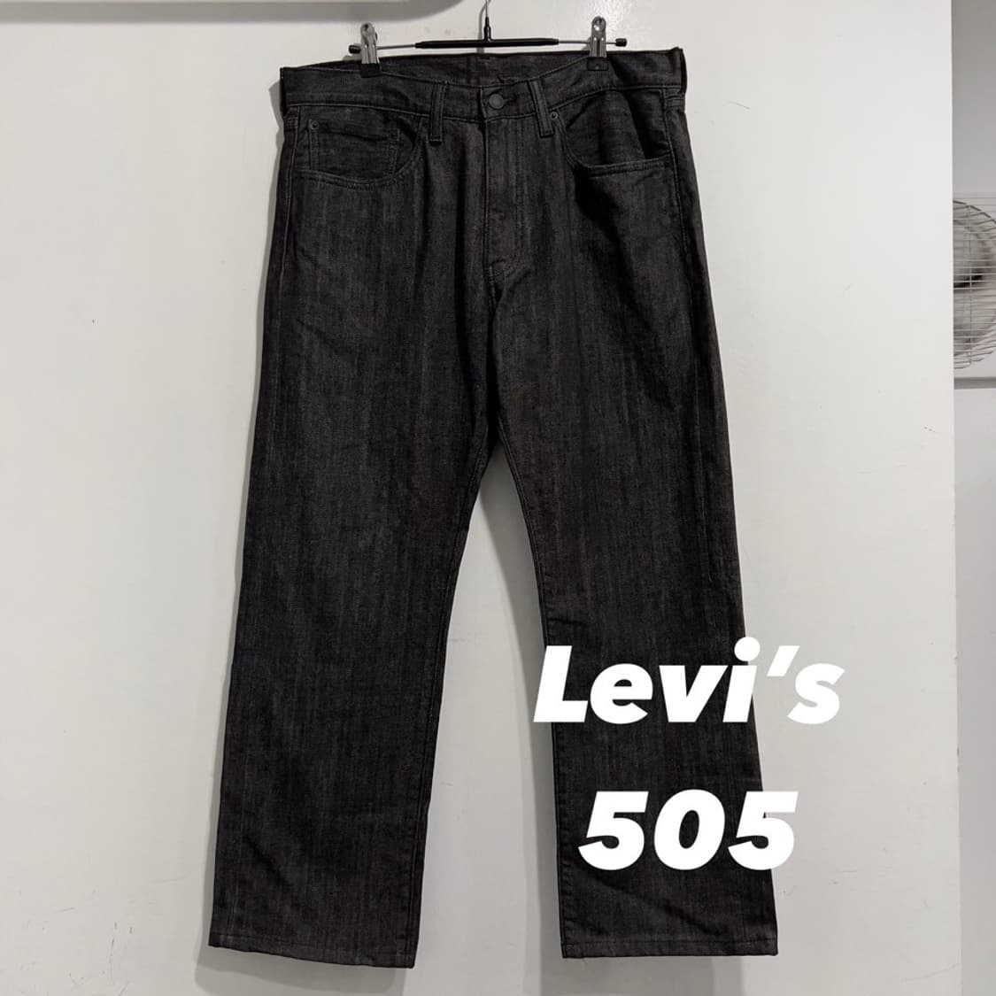 리바이스 505 흑청 데님팬츠 상품이미지1