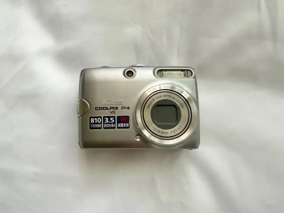 니콘 coolpix P4(p3)입니다 상품이미지1