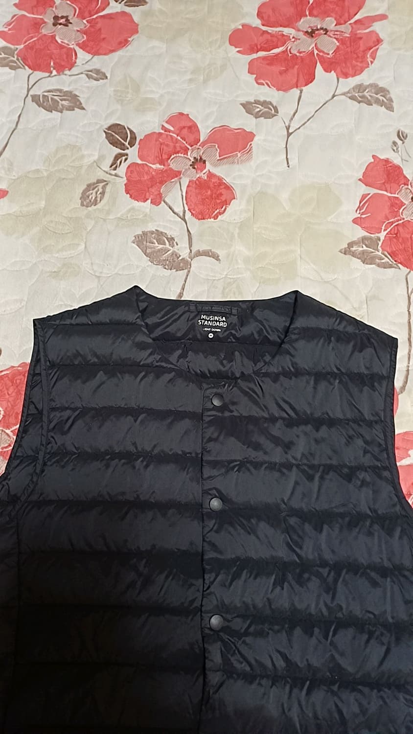 무신사 오리털경량조끼 95 가슴52 기장65 상품이미지2