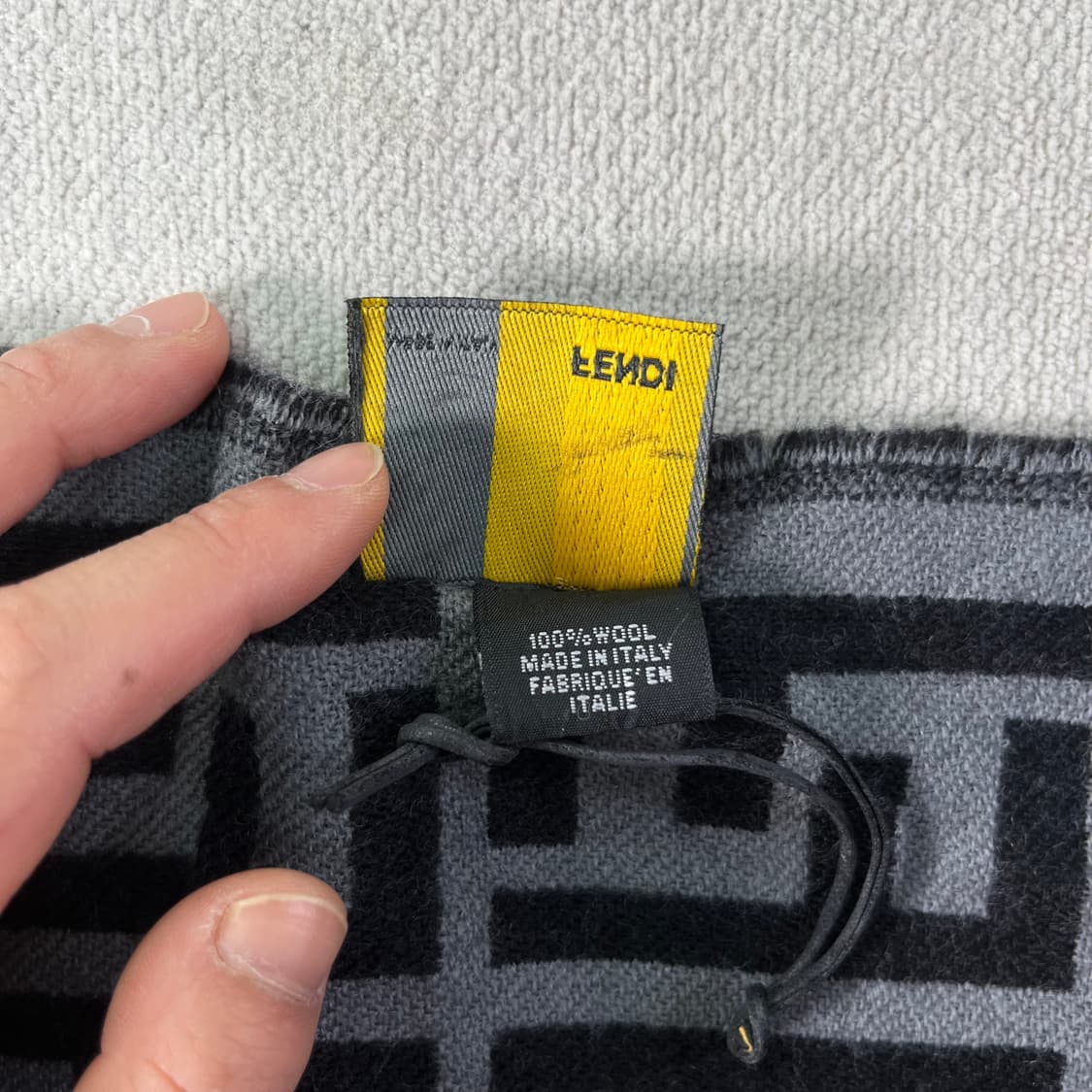 펜디 주카패턴 울 머플러  상품이미지5