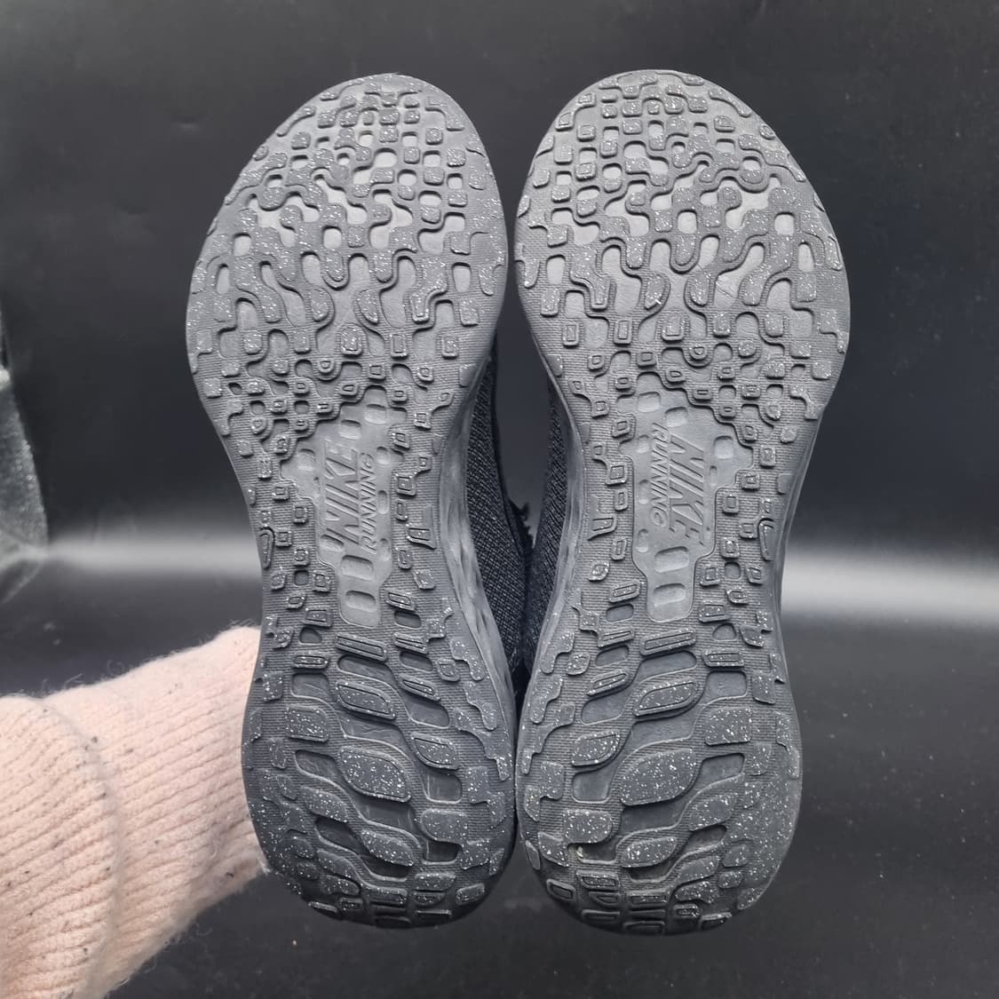 나이키 레볼루션6 남성운동화 275 상품이미지3