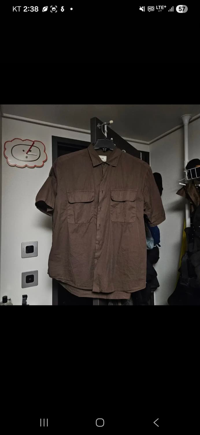 (2)어나더오피스 반팔셔츠 브라운 상태좋음 팝니다. 상품이미지2