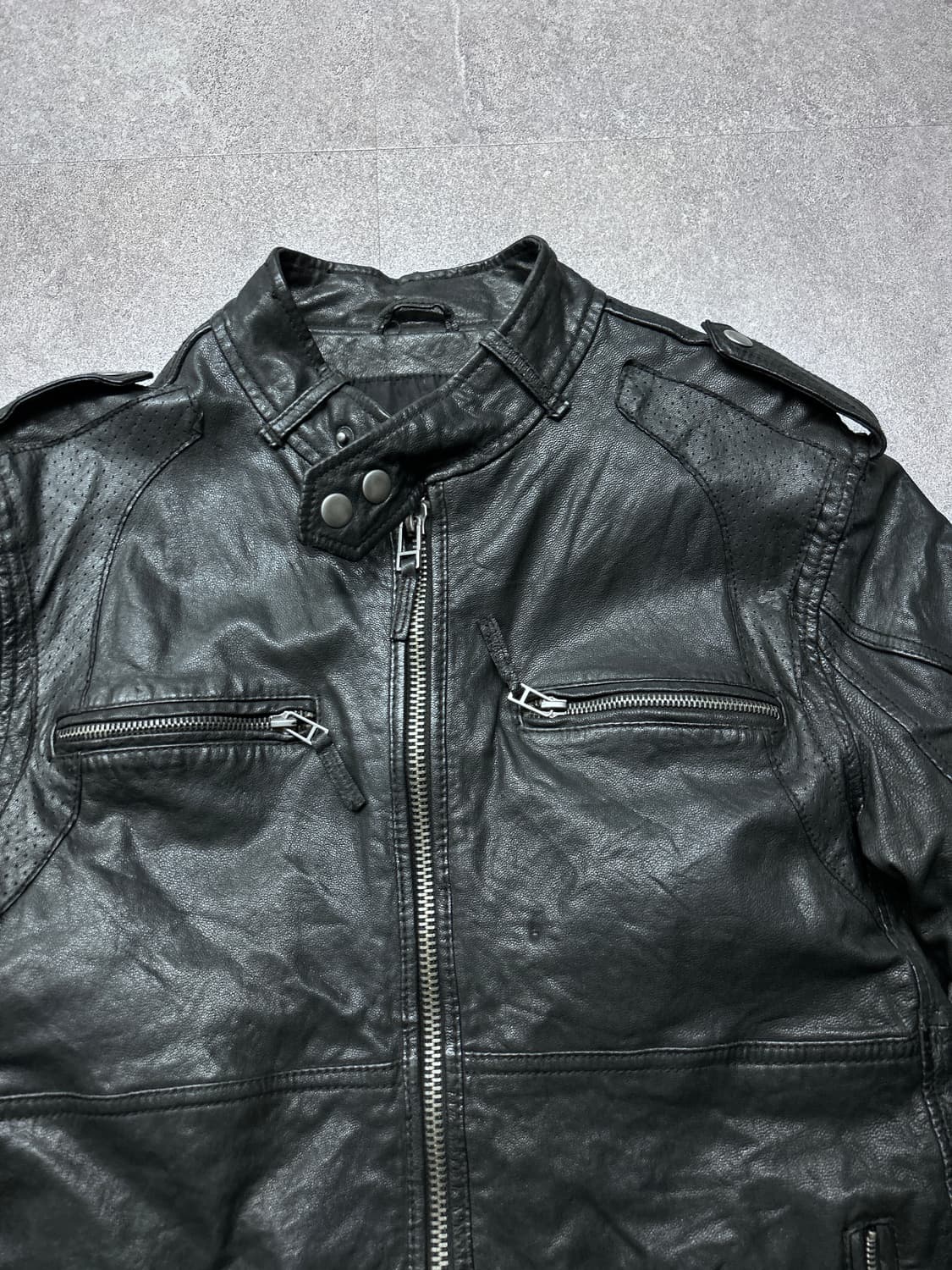 펀칭 판넬 램스킨 자켓 상품이미지4