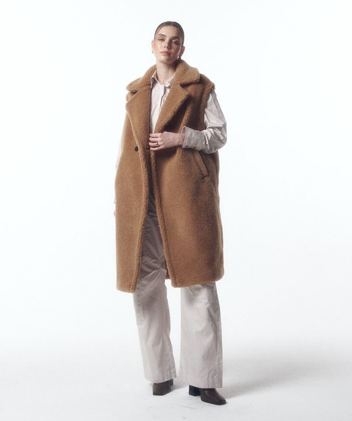 셀렙샵 양모 블렌디드 테디베어 롱베스트 상품이미지1