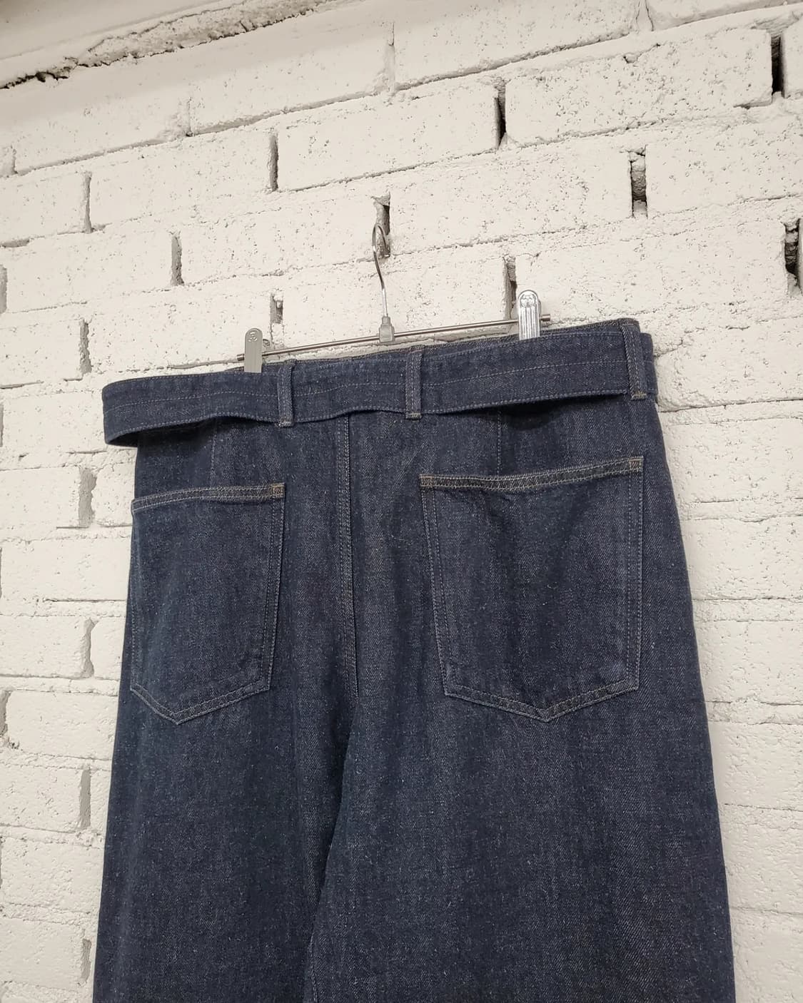21FW 르메르 TWISTED BELTED 인디고 팬츠 상품이미지6