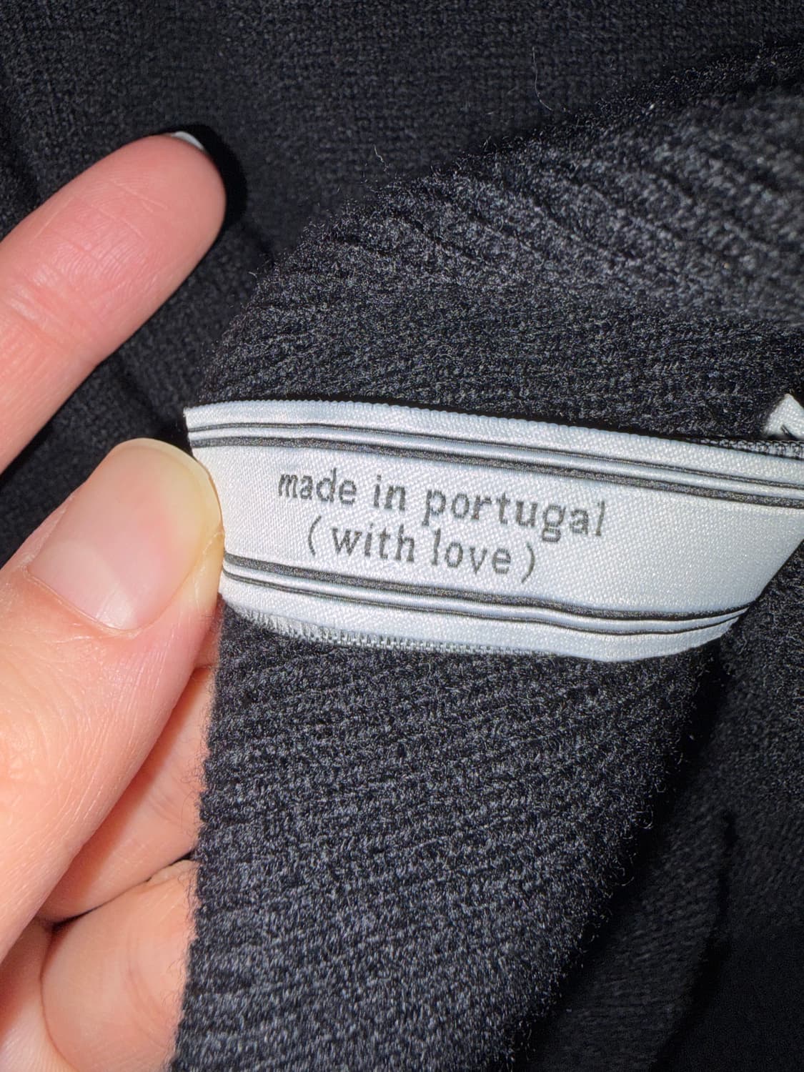 아미 터틀넥 스웨터 블랙 (캐시미어10+메리노울90) 상품이미지4