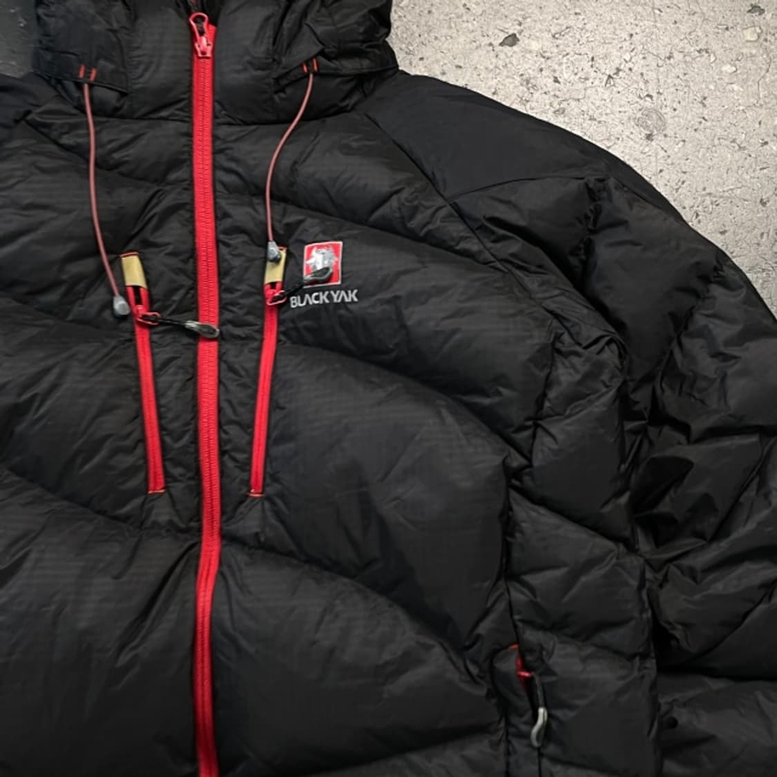 100 블랙야크 패딩 상품이미지2