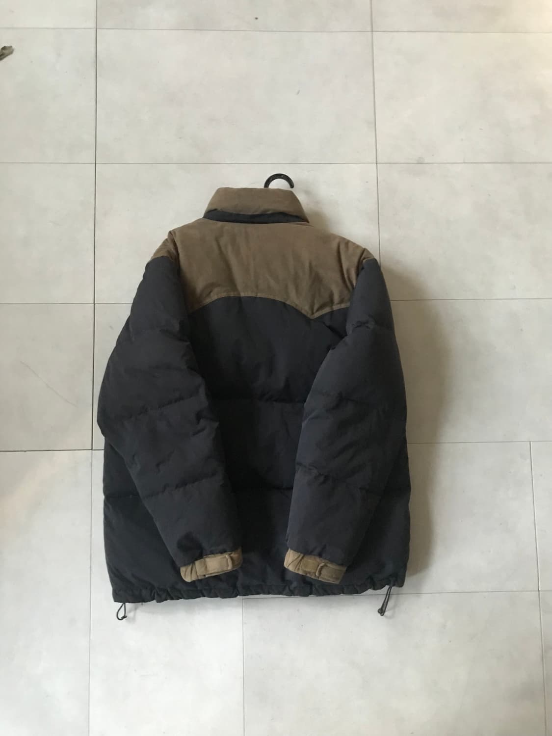 아디다스 00s 블랙 브라운 패딩 상품이미지9