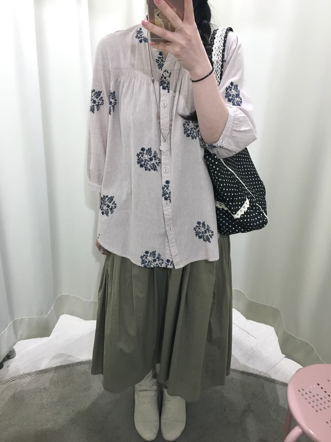 Natural oatmeal embroidery blouse 상품이미지5