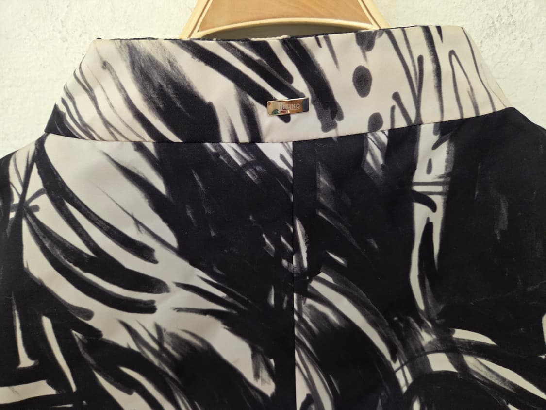 HERNO 블랙 화이트 패턴 반팔 쟈켓 상품이미지5