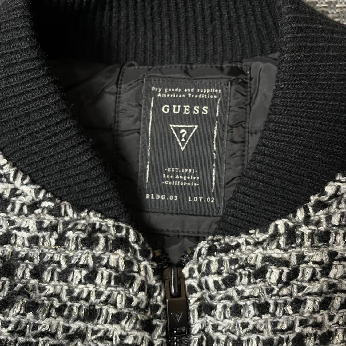 게스 블랙 화이트 트위드 블루종 자켓 XS 상품이미지4