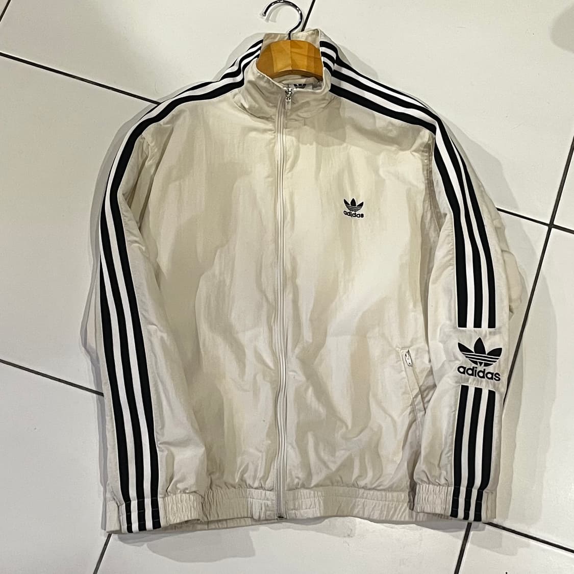아디다스 화이트 트레포일로고 우븐 바람막이 트랙탑 상품이미지1