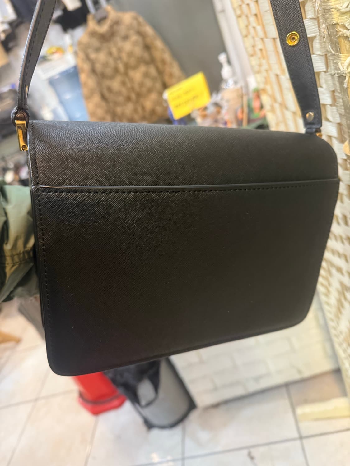 정품 마르니 미니 트렁크백 팝니다 상품이미지4