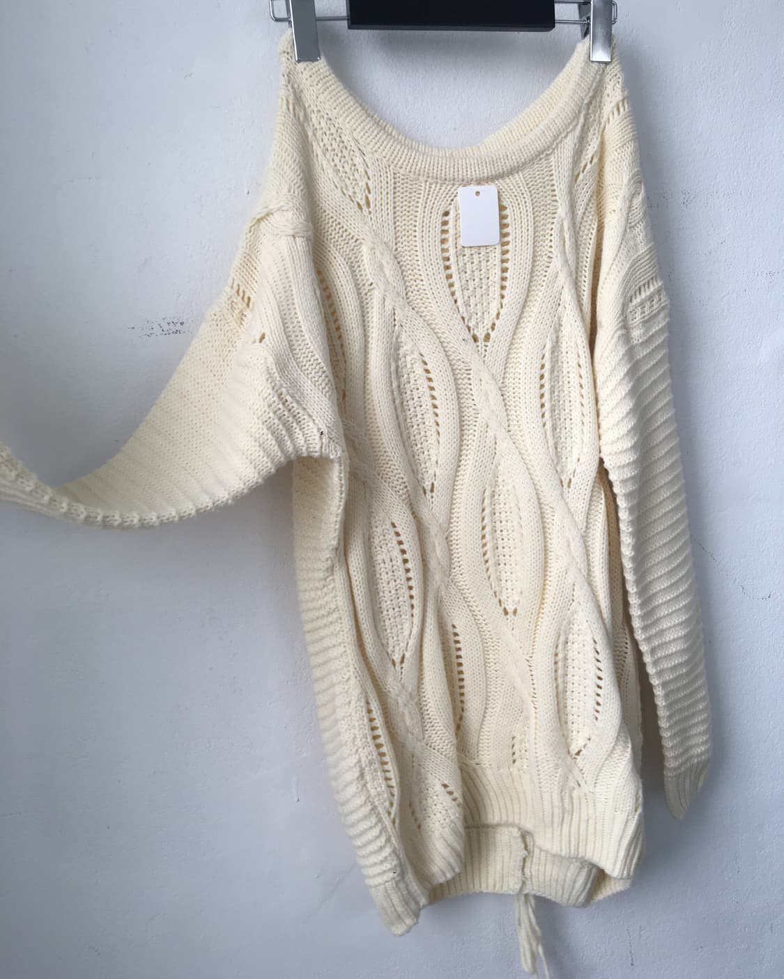 Back lace up point cable pattern knit 상품이미지5