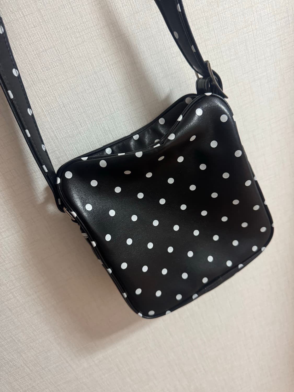 꼼데가르송 걸 도트 크로스백 가방 상품이미지4
