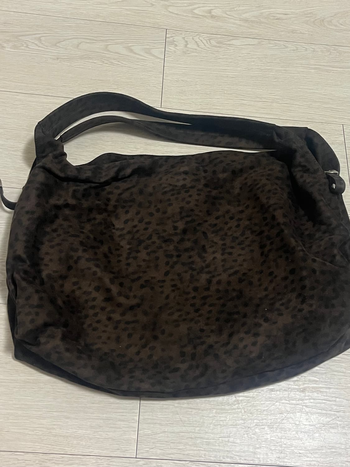 샌드뮤지엄 CACTUS HOBO BAG 상품이미지2