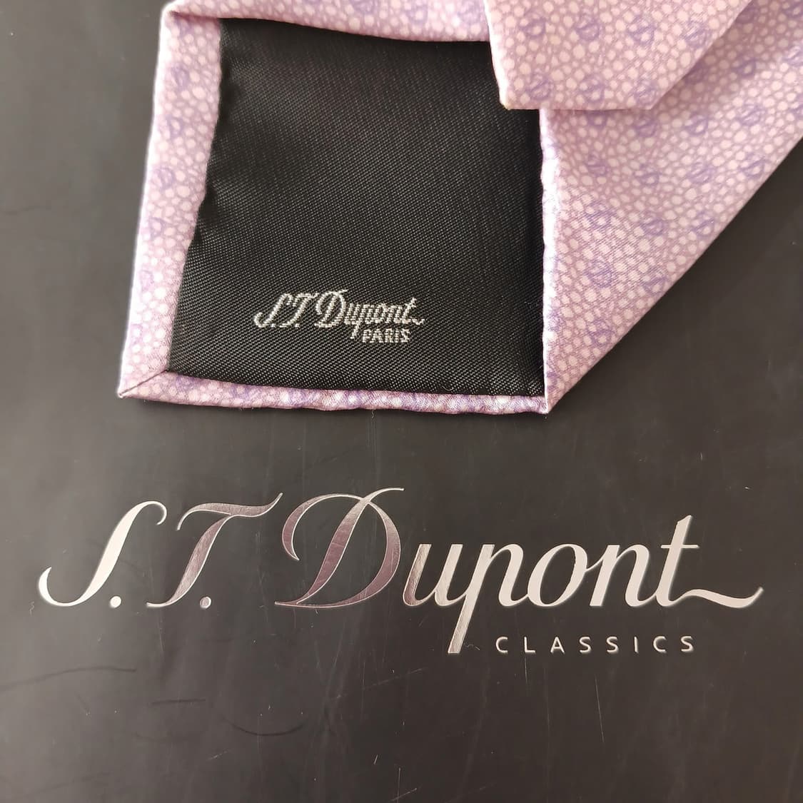 듀퐁 실크 바이올렛 로고 패턴 넥타이 8.6cm A등급 A19210
 상품이미지6