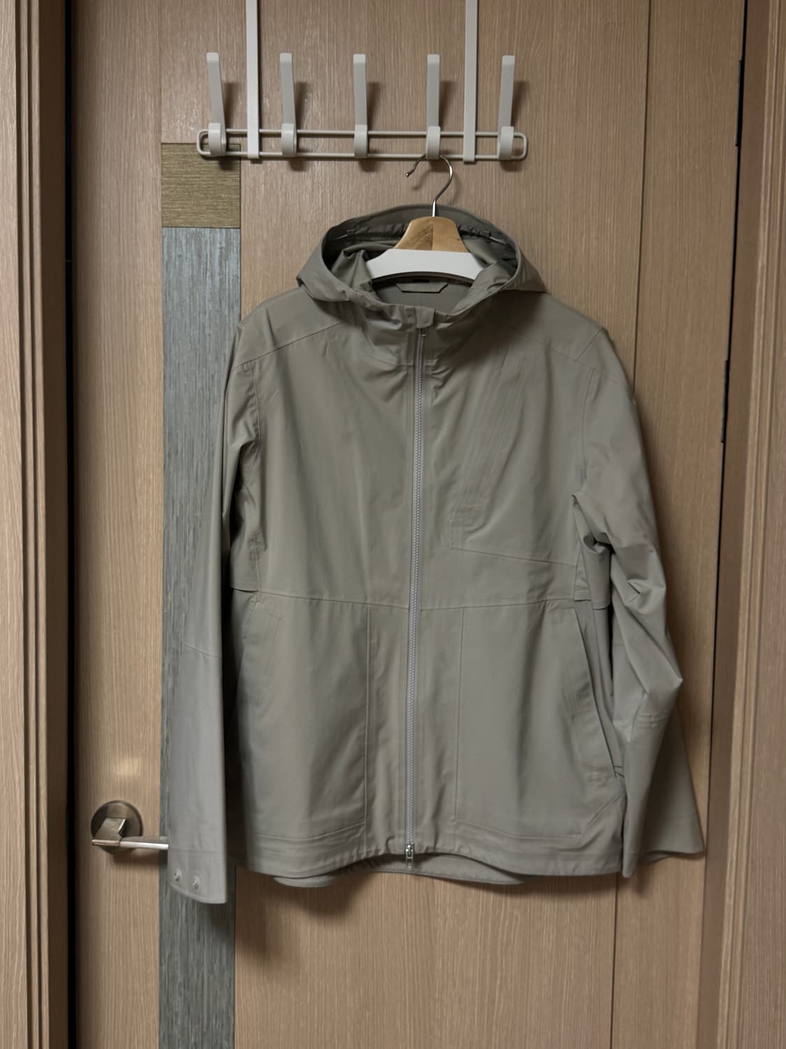 룰루레몬 바람막이 윈드브레이커 베이지 M 상품이미지1