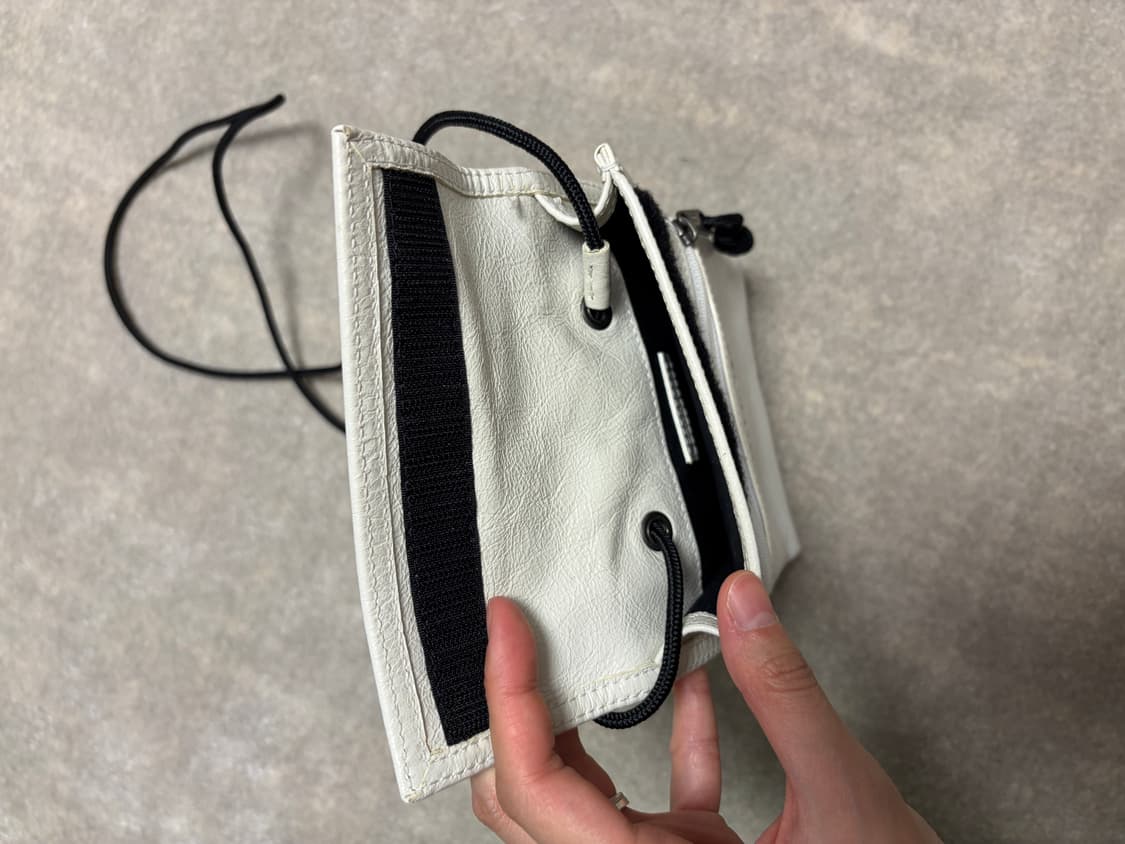 발렌시아가 익스플로러 파우치 가방 새상품 상품이미지5